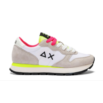 tipologia	Sneakers
Stile	Casual
Genere	Donna
Colore	Bianco Donna Z34201-0163