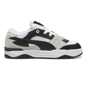 STYLE PUMA-180 è una silhouette agganciata alla cultura delle sneaker da skate della fine degli anni '90 -'00, basata su: imb...