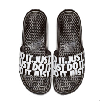 NIKE CIABATTA BENASSI COLORE NERO BIANCO UOMO Uomo 631261-024